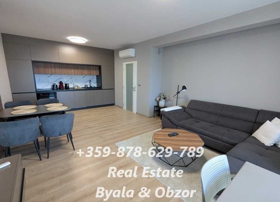 Обзаведен двустаен апартамент с морска гледка на първа линия