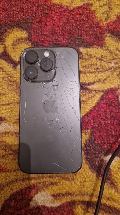 Айфон     14 про