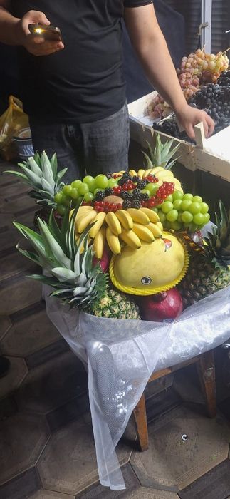 Свежие фруктовые корзины