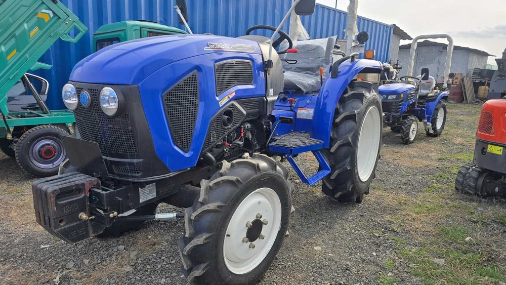Tractor 50 CP 4 cilindri  nou cu garantie