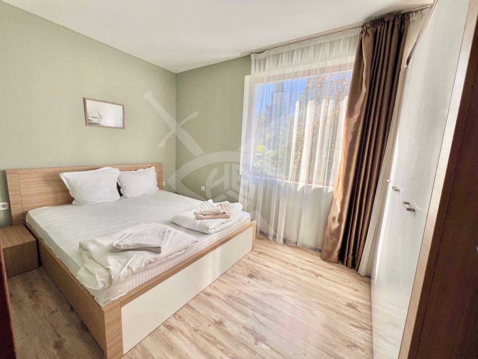 Дава се под наем Двустаен апартамент в к.к. Св.Св. Константин и Елена - 60 кв.м за 650 € - Снимка #3