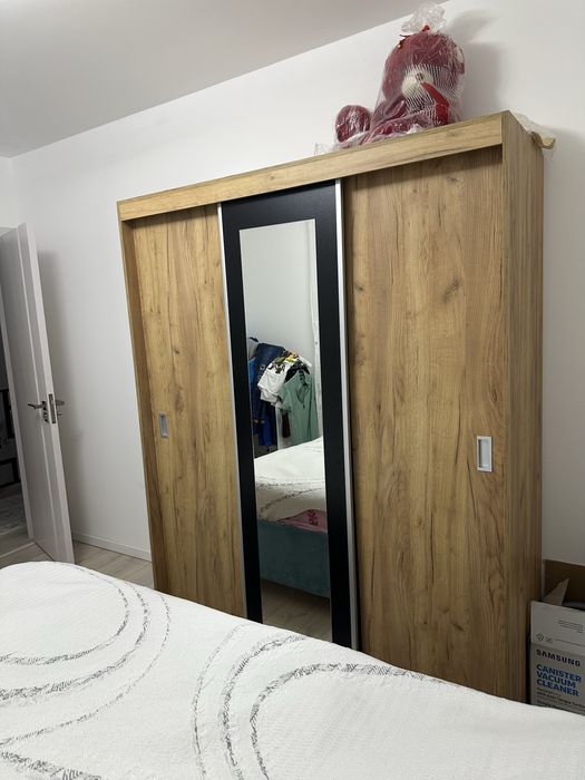 Dulap haine 3 usi, ca nou