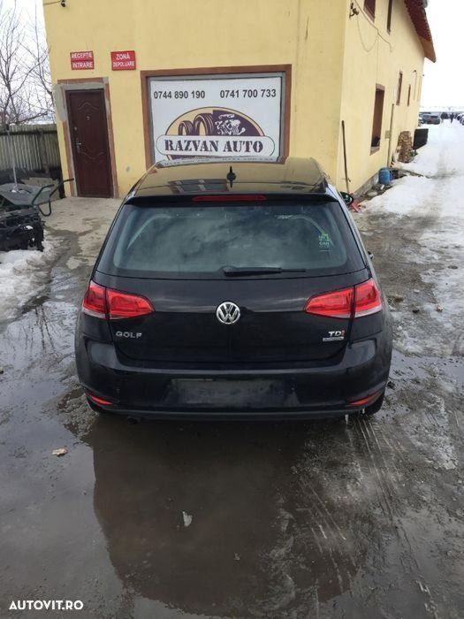 Dezmembrez / Dezmembrari Volkswagen Eos