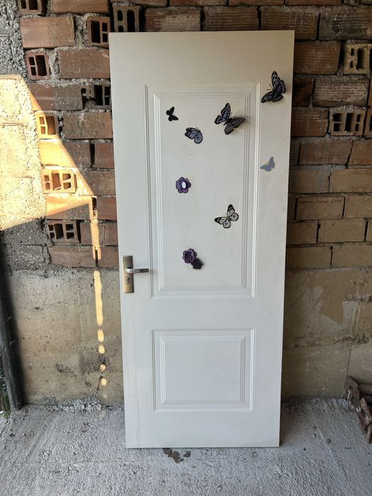 Интериорна врата без каса