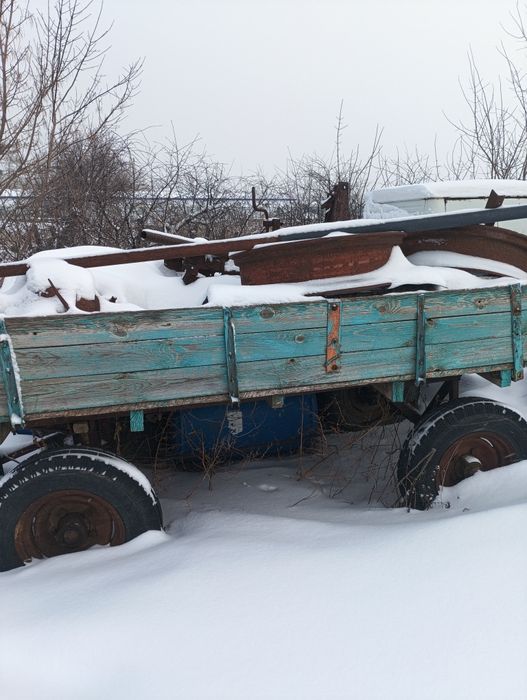 Продам трактор Вместе с телегой, с запчастями