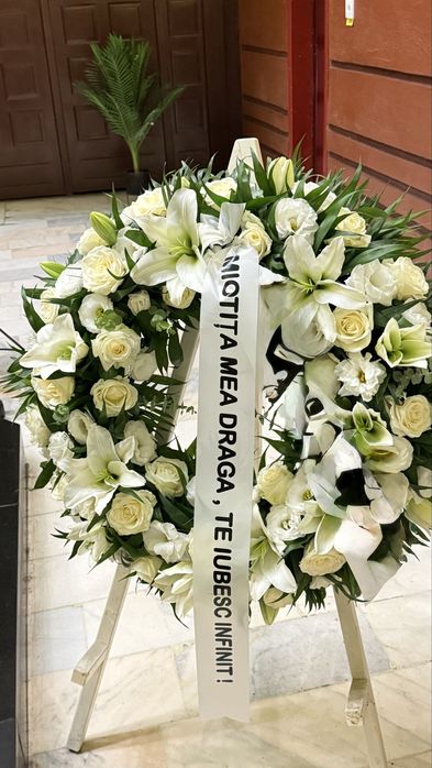 Coroane funerare personalizate