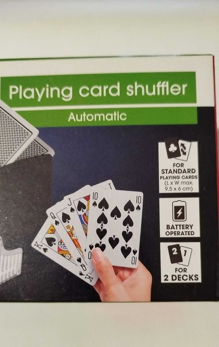 Машинка за размесване и разбъркване на карти