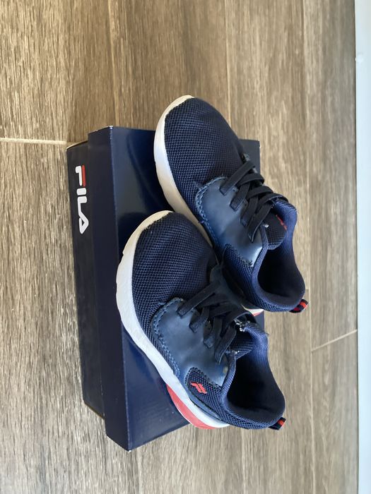 детски маратонки Fila