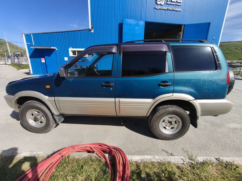 Nissan Mistral 1996
