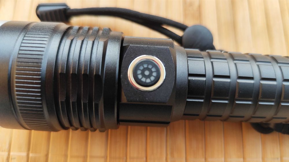 Мощен прожектор P90 POLICE 900000W/ 3 модела /