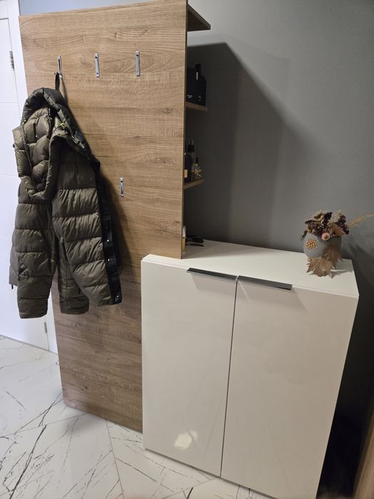 Портманто  / антре с шкаф за обувки и рафтове МДФ - като ново