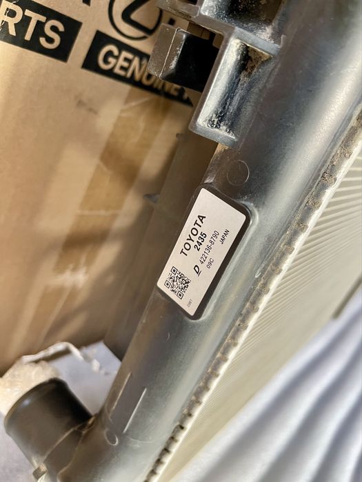 Диффузор и радиатором на Camry 80 Камри 80