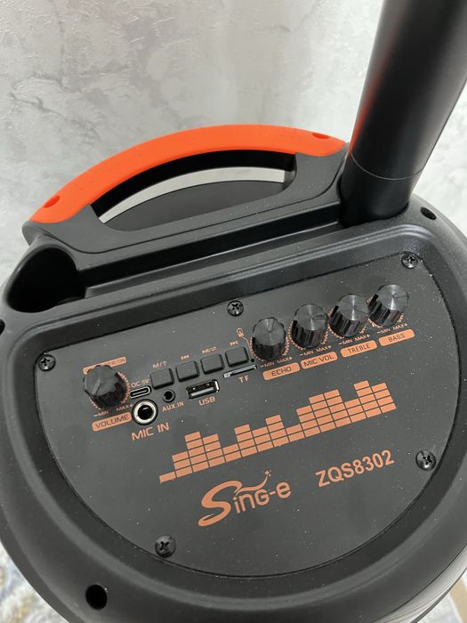 Колонка для музыки, караоке