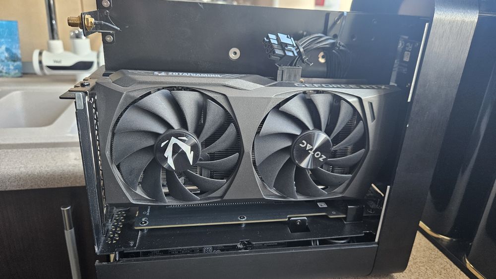 Mini PC Zotac Gaming ZBOX MAGNUS ONE ECM53060C