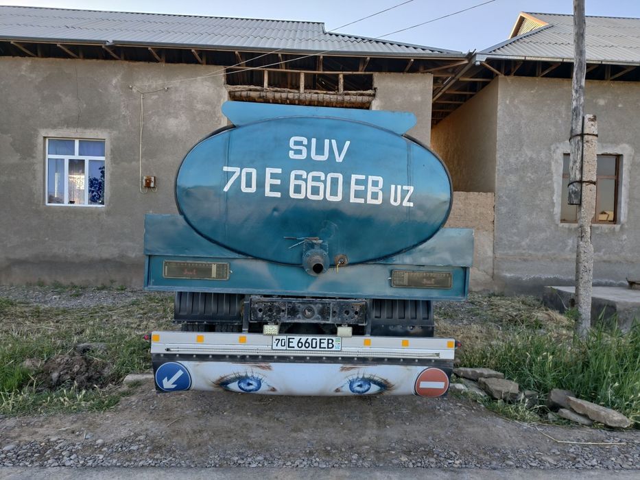 Zil 130 Vodavoz sotiladi. 1984 yil. Narxi telda kelishiladi