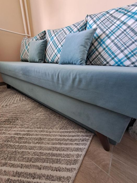 Разтегателен диван