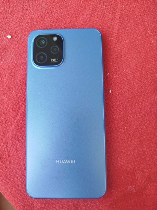 Телефон -Huawei nova Y61