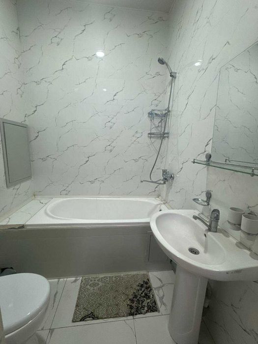 СРОЧНО узими янги 2 хонали квартирам сотилади. Янги Дархонда жихози бн