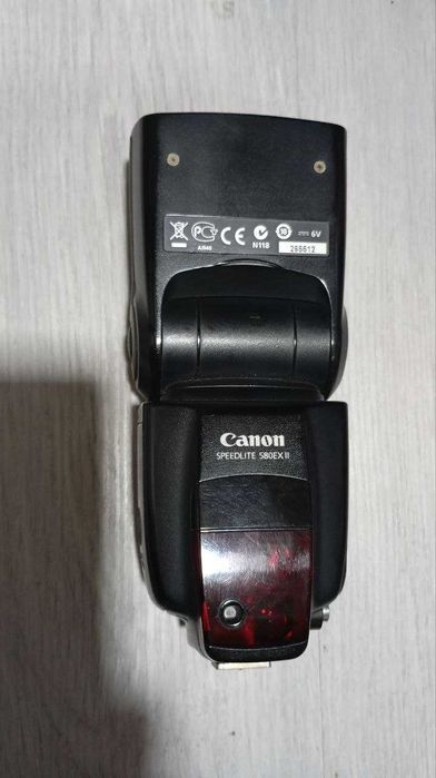 Продаю фотовспышку Canon Speedlite 580EX II