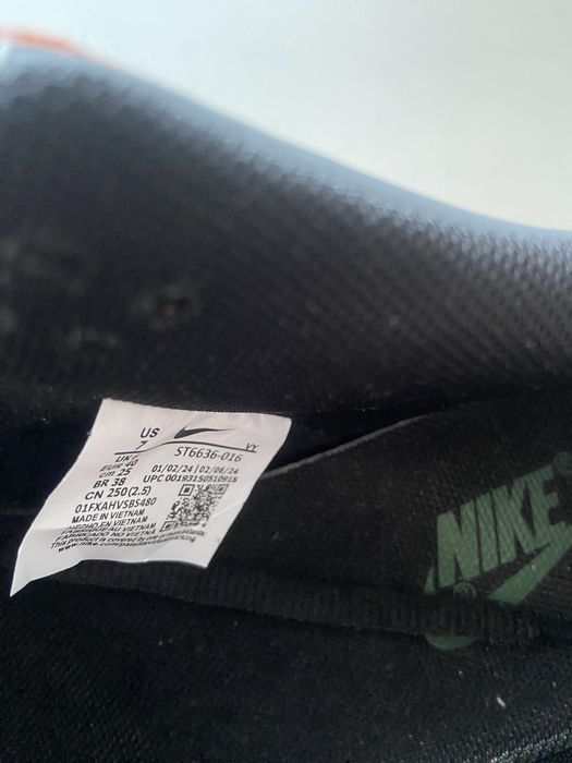 Кроссовки новые, размер 40