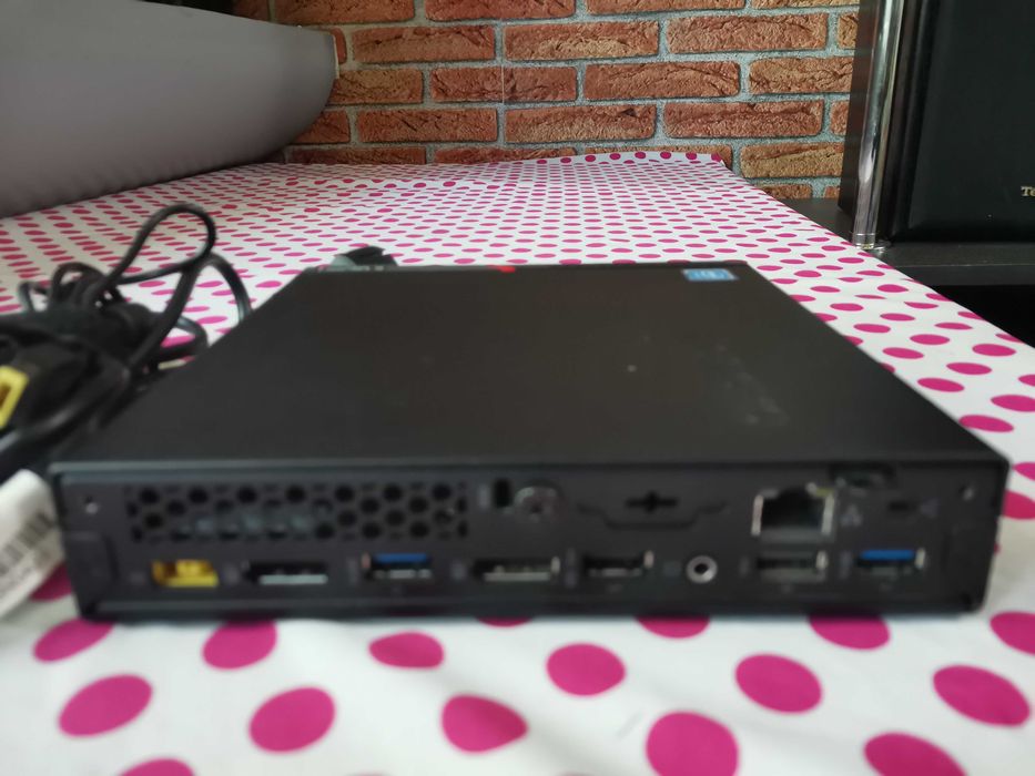 Mini PC Lenovo M600, Celeron N3000/4 GB / 120 ssd