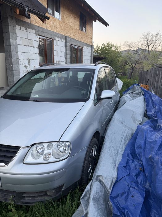Vand ww touran 1.9 tdi 7 locuri