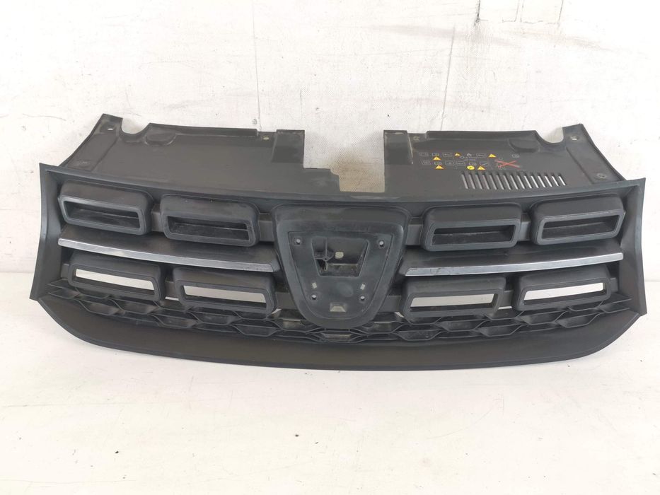 Радиаторна решетка Дачия Логан 2 [фейслифт] [ - ] Оригинална в добро с