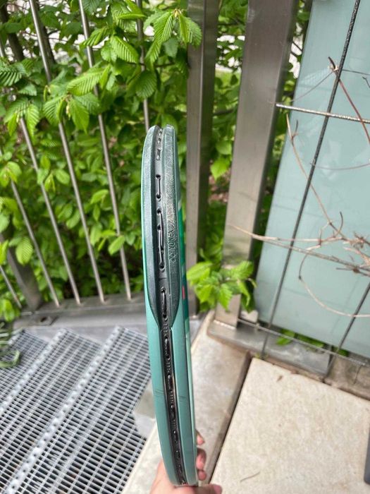 Racheta Percept 100 D (305g) de turneu , mâner 2, culoare light-green