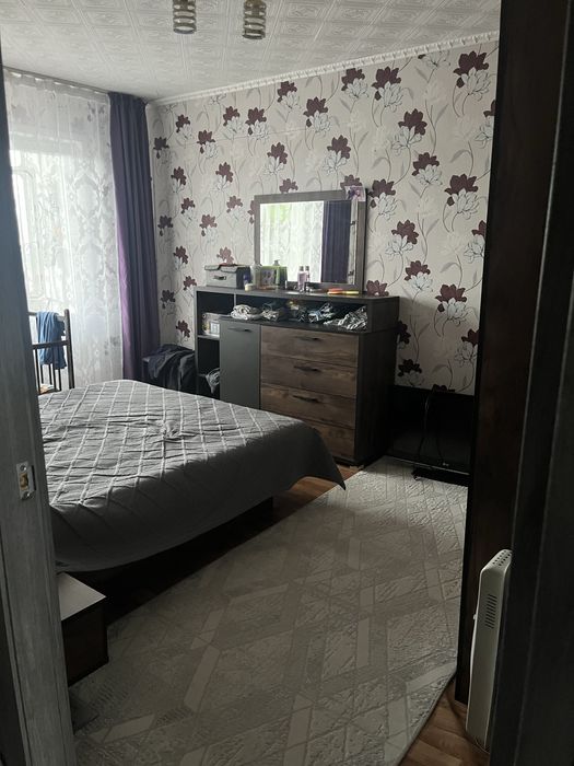 Продам 4х комнатную квартипу