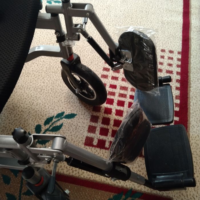 Продам коляску инвалидную