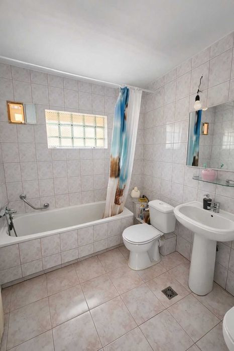 Casă individuală| 200 mp utili | 5 camere | Curte | 2 parcări | Gheorgheni – zona străzii Inău