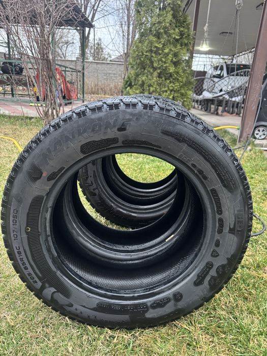 Продам шины зимние 205/65/16C