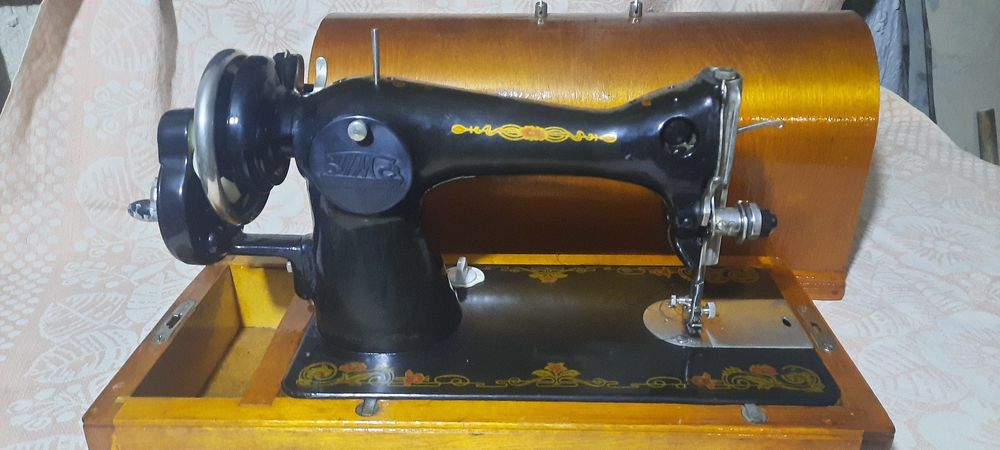 Продаётся ручная швейная машина Подольск.