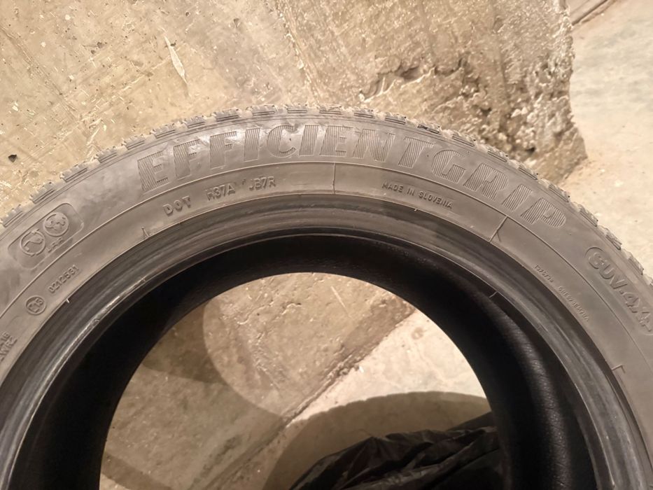 Зимни гуми GoodYear Efficiency Grip 235/55 R17 99V комплект 4 бр за 100 €
