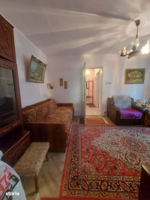Vanzare apartament 2 camere, zona  micro 9 Targoviste