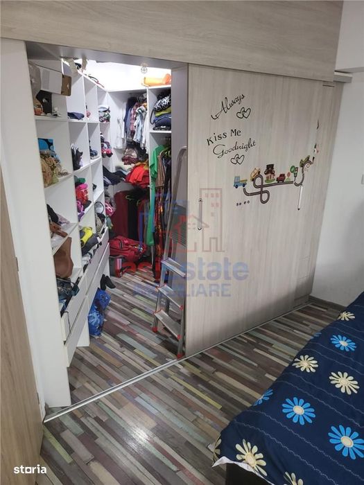Apartament 4 camere zona Nicolina - Rond Vechi