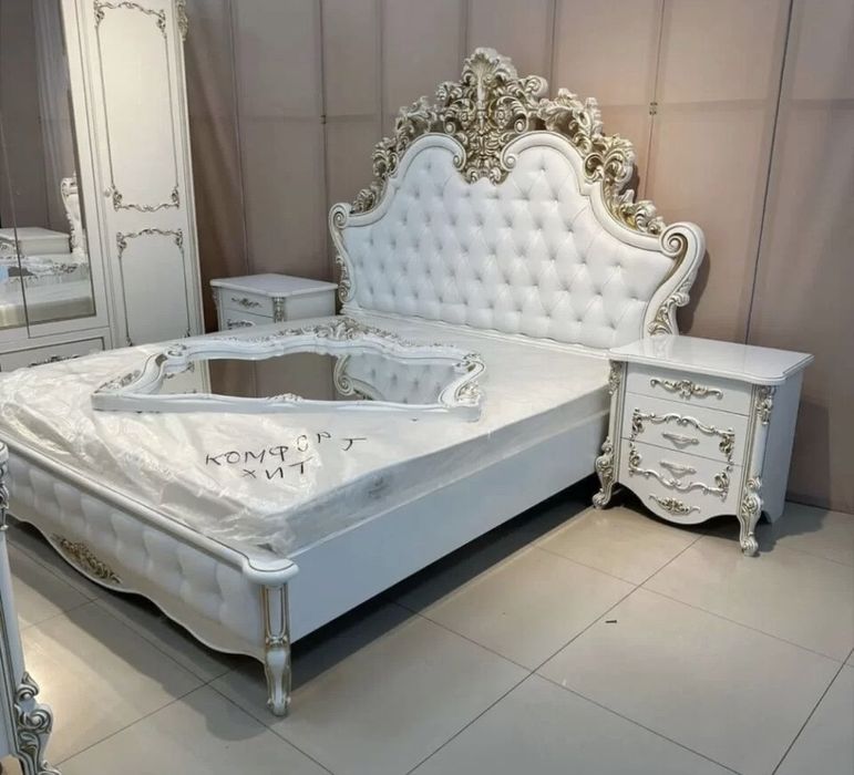 Спальный гарнитур