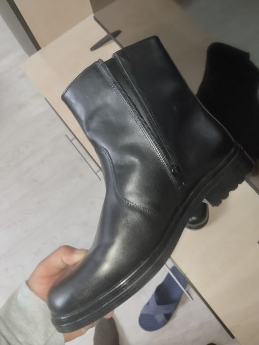 Продам мужскую обувь