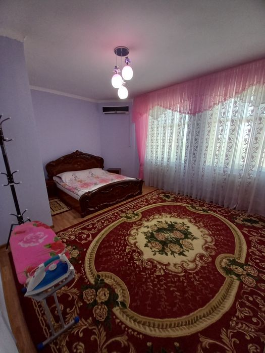 Урганч шахар Ал Хоразмий кучасида 3 хонали уй ижарага берилади.