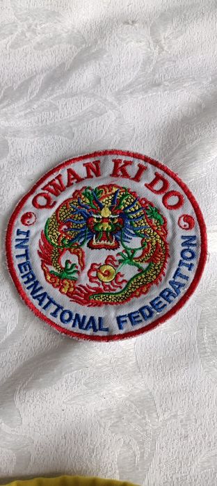 Costum Qwan Kido 123 cm +emblema