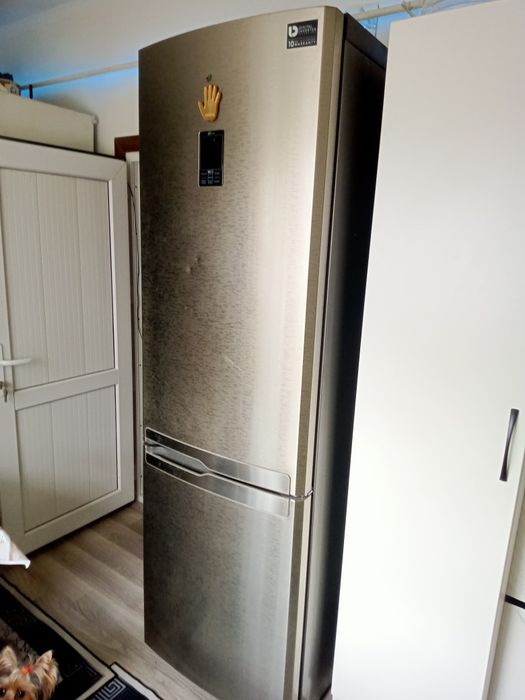 Продам холодильник Самсунг Ноуфрост