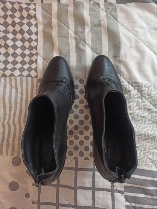 Дамски боти естествена кожа на BCBG Max Azria