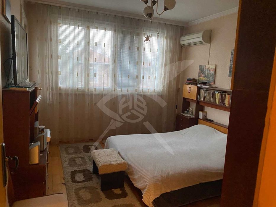 Продава се Етаж от къща в Пловдив, Изгрев - 135 кв.м за 1260 €/кв.м - Снимка #1