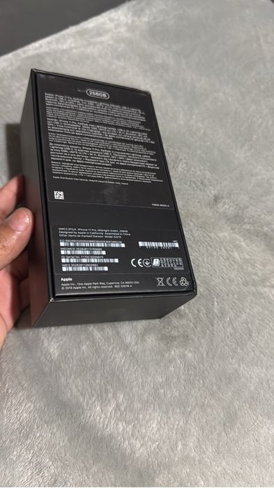 продам айфон 11 про 256