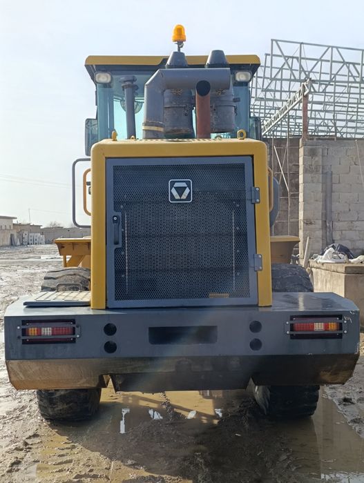 Пагрузчик 1.8 срочно сотилади