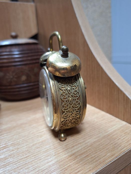 Будилник KIENZLE  Слава Витязъ