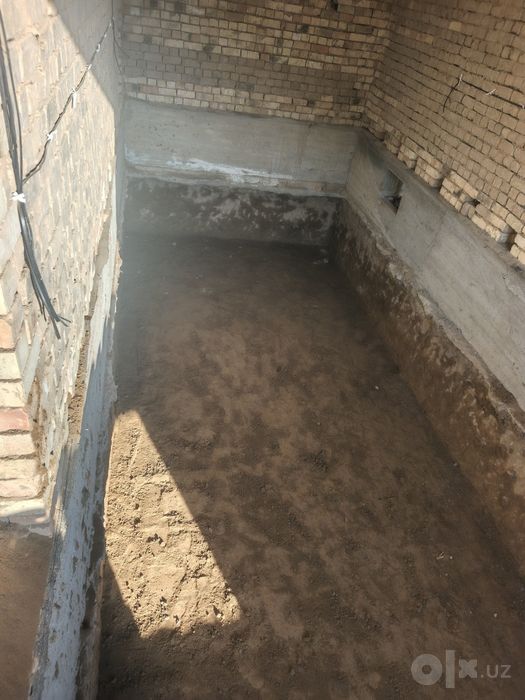Urachi ura transhe padval yomkis  qazamiz