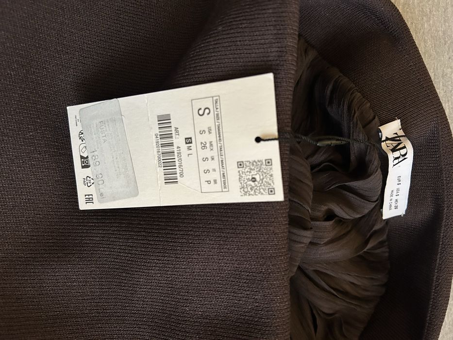 Set fusta si top  Zara