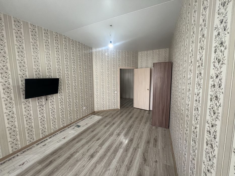 1 комнатная мкрн Юбилейный (не купэ)