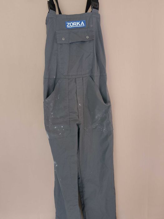 Salopete de munca.  Echipament protecție (Pantaloni, Geci, Salopete)
